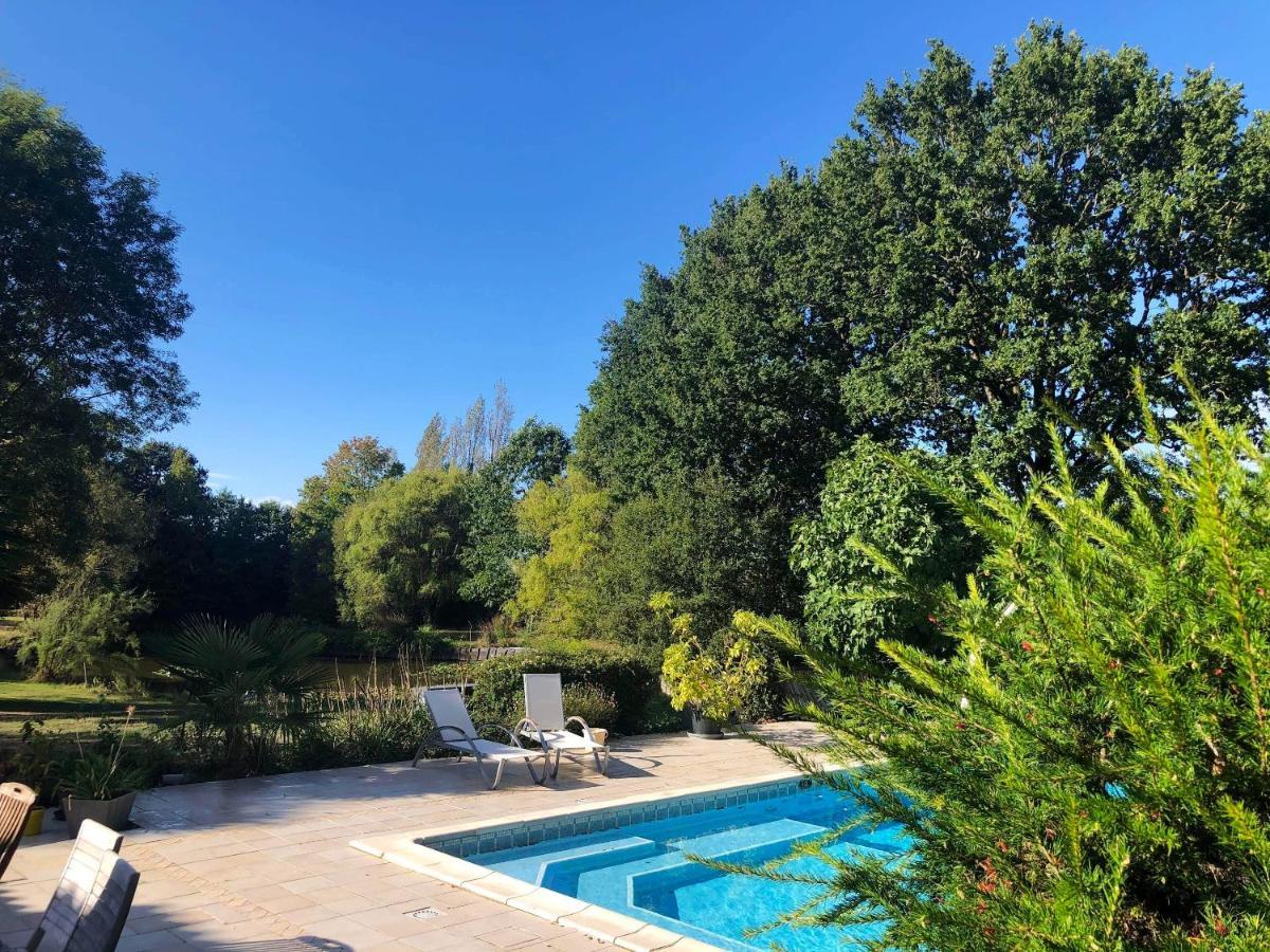 Maison Charmante Avec Piscine Privee A Saint-Georges-De-Pointindouxc Dış mekan fotoğraf