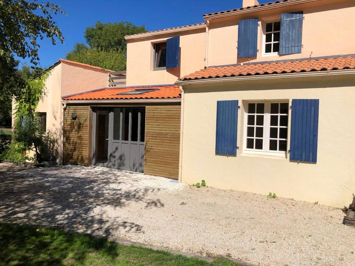 Maison Charmante Avec Piscine Privee A Saint-Georges-De-Pointindouxc Dış mekan fotoğraf